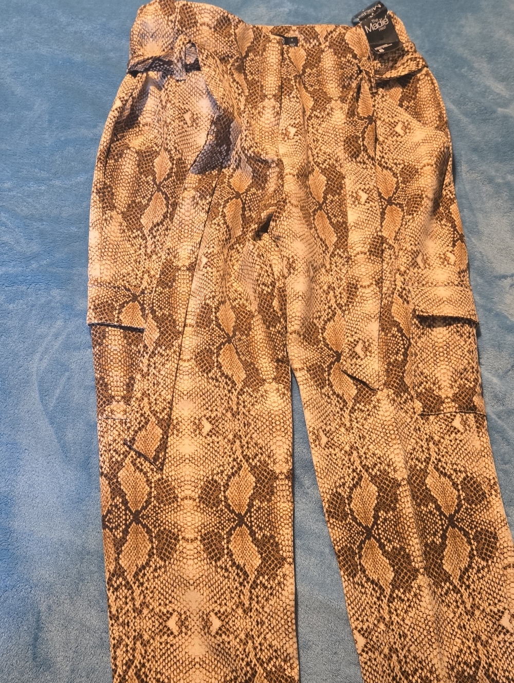 Women's Snake-Print Cargo Pants - Brown / Neutral